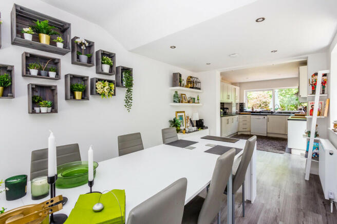 Kitchen/dining ro...