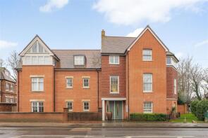 9, St Thomas Place, Military Road, Canterbury CT1 1NE