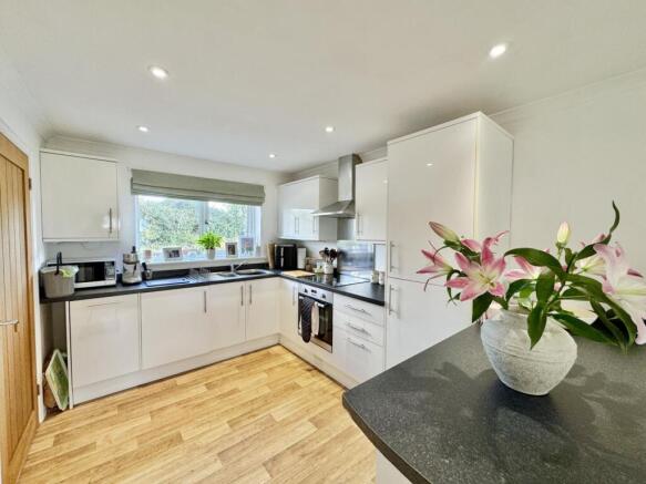 Church Road, Shortlanesend, Truro photo 4