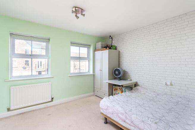 3 bed Semi-Detached for sale Image 10