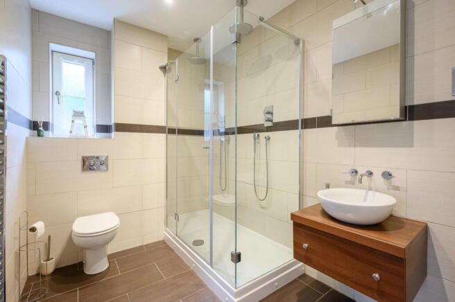 2 bed Apartment for sale Image 9