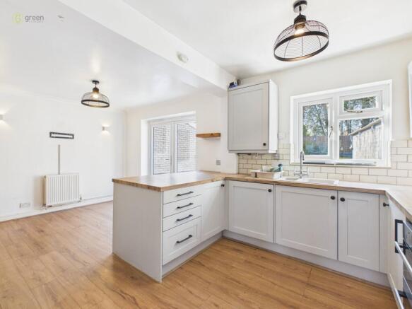 0bea6ddf63dd49beaa8d7a732853e970100cam03830g0pr0295still008