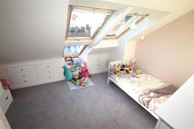 OCCASIONAL BEDROOM F