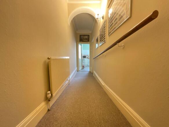 2 bed Ground Flat for sale Image 10