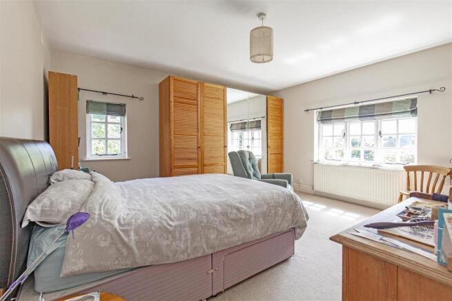 Bedroom 1-3.jpg