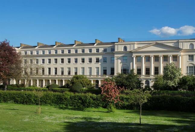 exterior 1 (002).jpg
