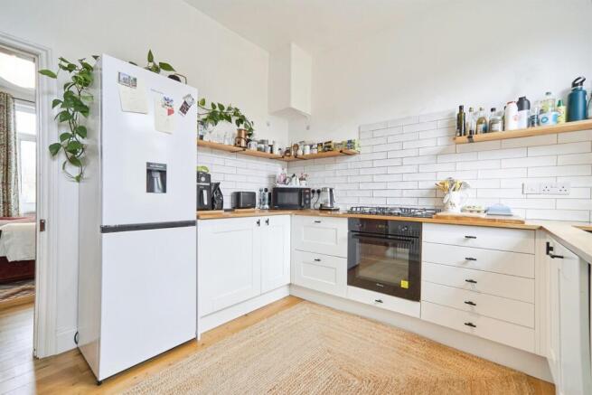 2 bed Terraced for sale Image 6