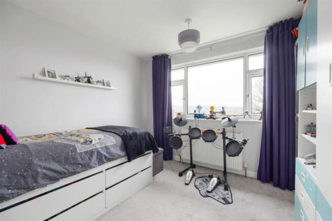 3 bed Semi-Detached for sale Image 12