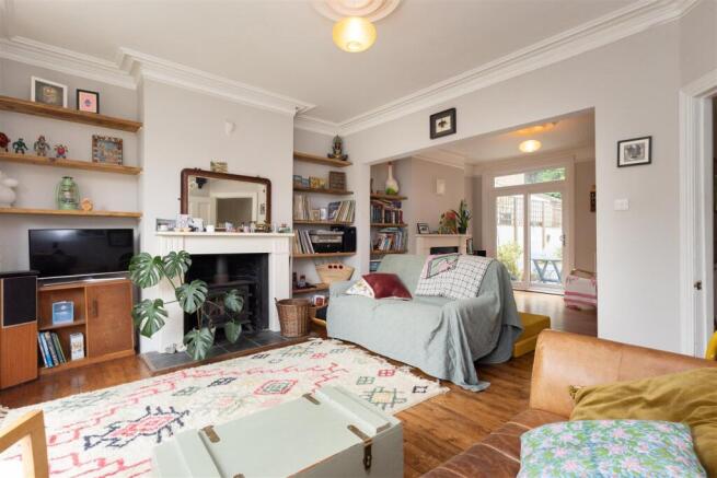 Living/dining room
