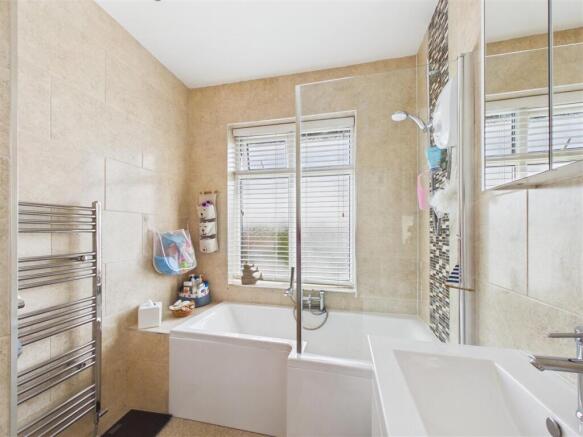 3 bed Semi-Detached for sale Image 10