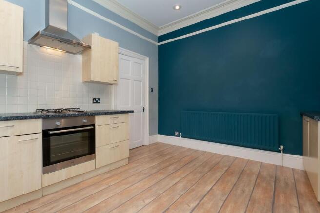 3 bed Maisonette to rent Image 8