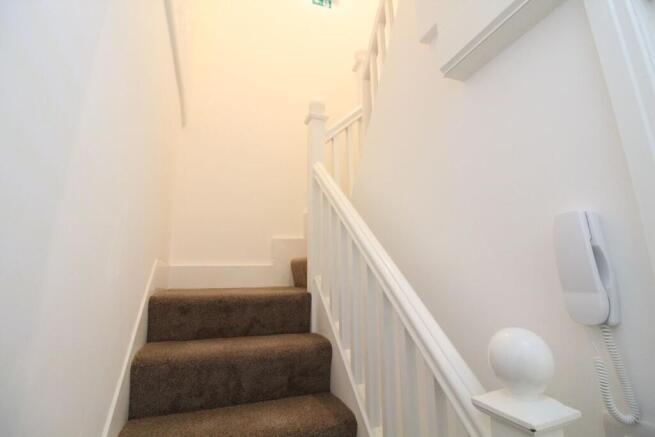 1 bed Apartment to rent Image 6
