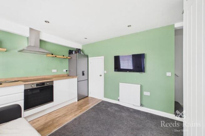 1 bed Apartment to rent Image 5