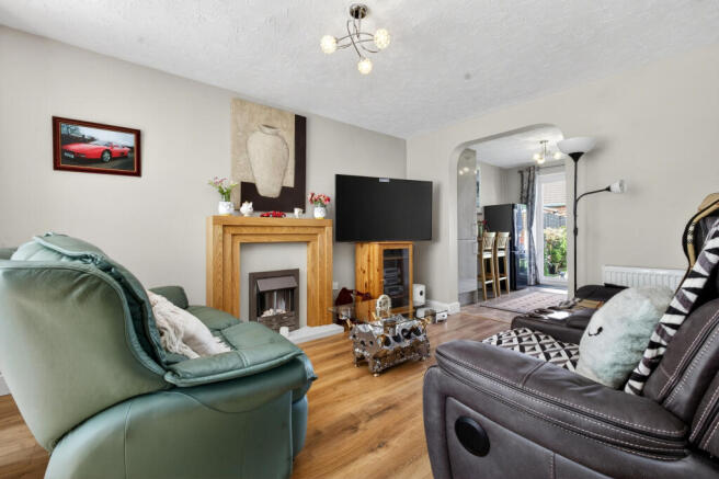 Living Room (2)