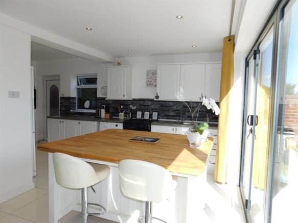 Kitchen 4