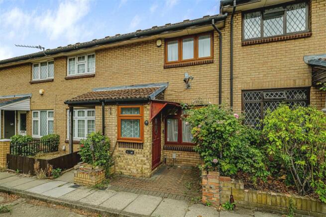 15 Meadow Close-19.jpg
