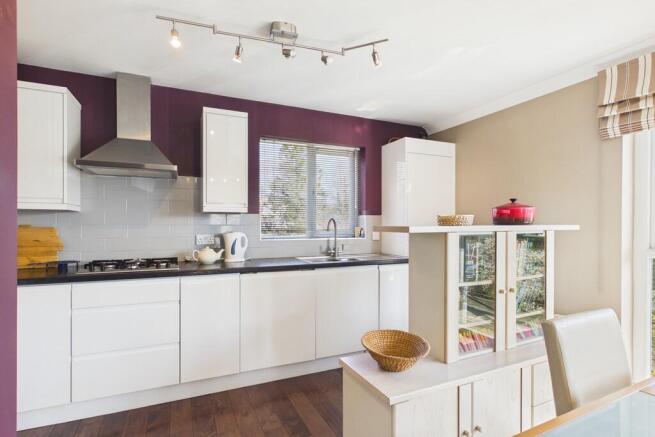 2 bed Apartment for sale Image 6