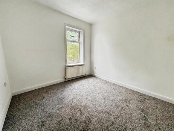 3 bed Terraced for sale Image 11
