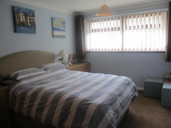 a-pinecroft16.bed1.JPG