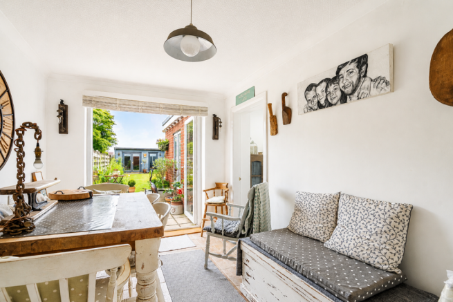 4 bed Semi-Detached for sale Image 8