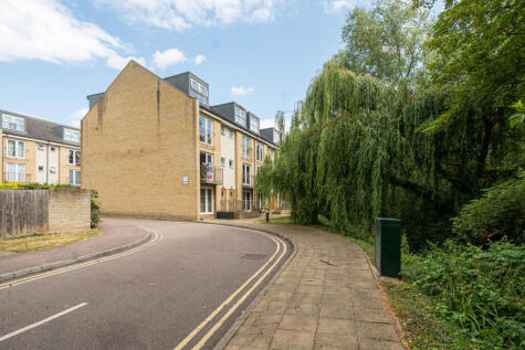 Grove Road, Hitchin, SG4