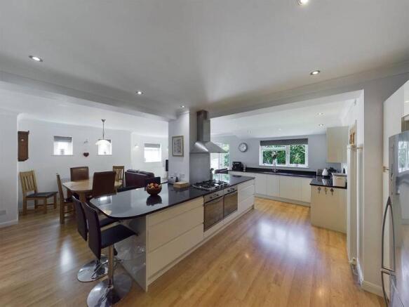 Open Plan Kitchen/Dining Area/Sitting Area
