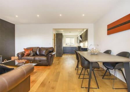 Avenue Road, Lymington, Hampshire, SO41