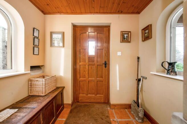 5 bed Detached for sale Image 12
