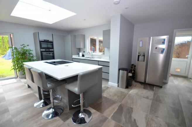 Kitchen/Family/Diner