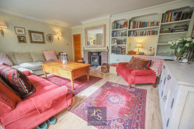 Ladybarn Crescent, Bramhall, SK7 photo 4