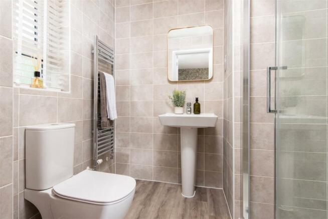 EN SUITE