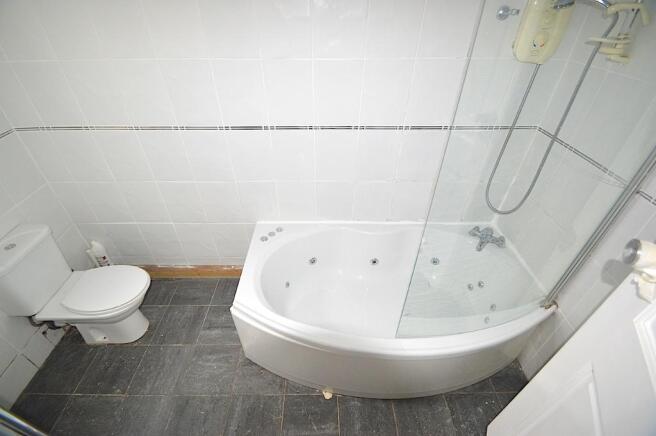 5 bed Terraced to rent Image 7