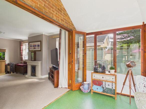 3 bed Detached Bungalow for sale Image 11