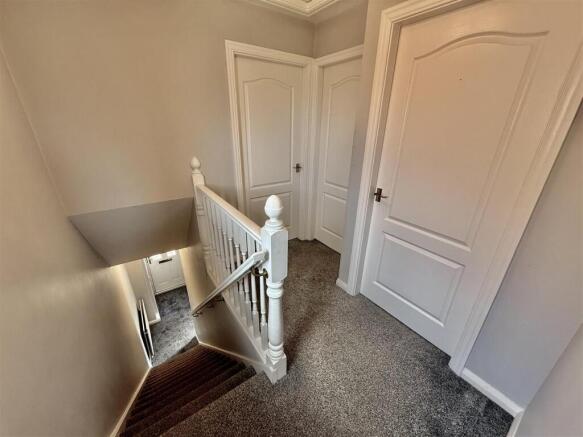 FIRST FLOOR LANDING