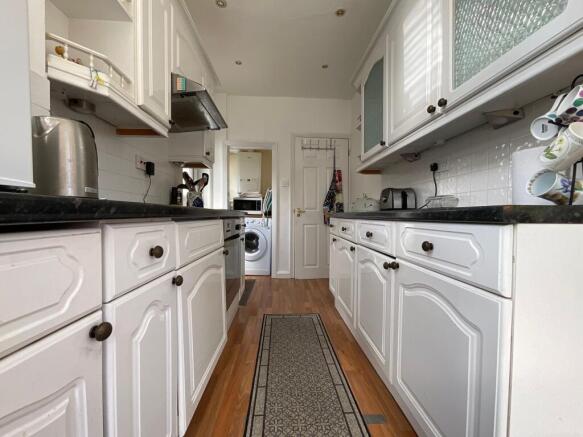 3 bed Semi-Detached for sale Image 8