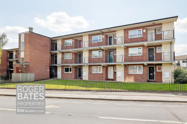 1-bed flat on Turpin Avenue, Romford, RM5, £175,000