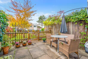 10, Chesham Court, Frithwood Avenue, Northwood HA6 3LT