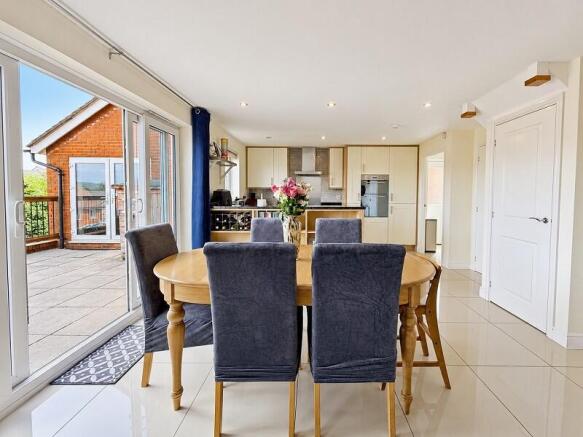 Kitchen/Diner/Family Room
