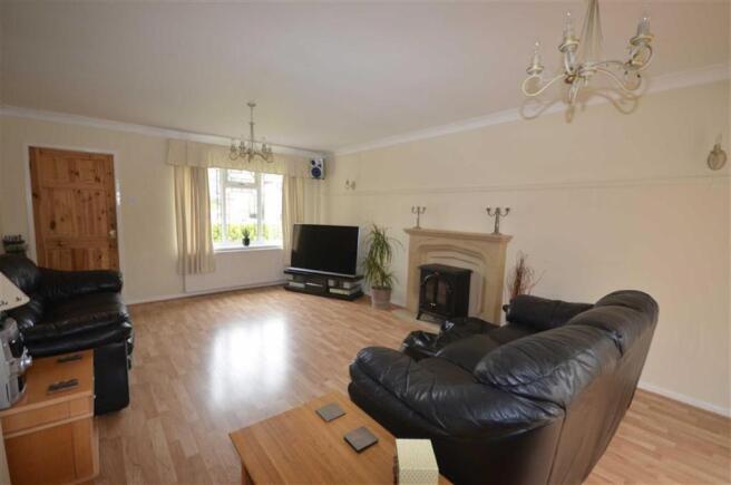 LIVING ROOM/DINING A