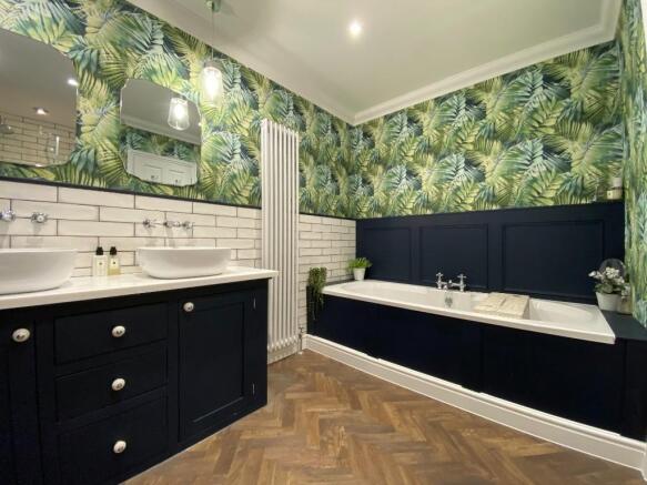 Ensuite Bathroom