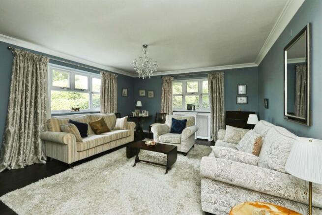 4 bed Detached for sale Image 4