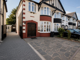 300, Stradbroke Grove, Clayhall, Ilford IG5 0DE