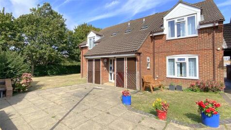 Courtfields, Elm Grove, Lancing, West Sussex, BN15