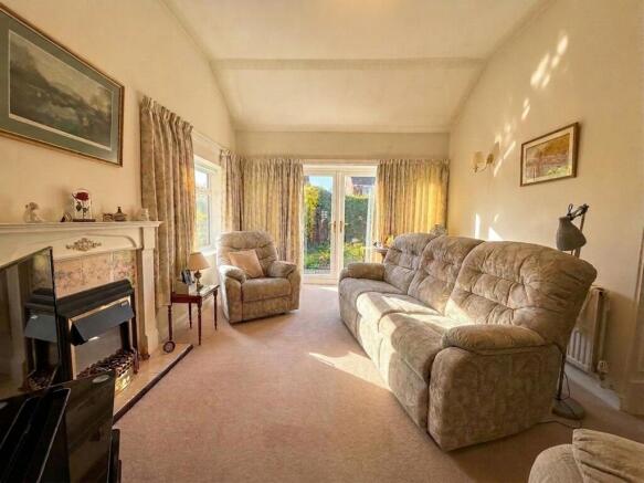 2 bed Semi-Detached Bungalow for sale Image 5