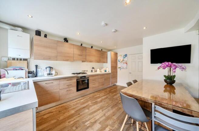 Davidson Frost-Wellings, DFW, HA7, Uppingham Avenu