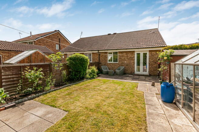 2 bed Semi-Detached Bungalow for sale Image 10