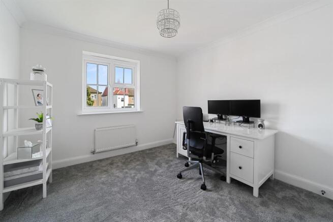 Bedroom+