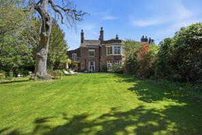 101 Bollin Cross Court, Bollington Road, Macclesfield SK10 5EL