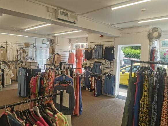 Riva, Cors Y Gedol, High Street, Barmouth, LL42 1DP photo 4