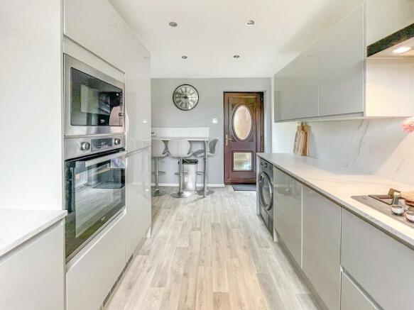 3 bed Terraced for sale Image 6